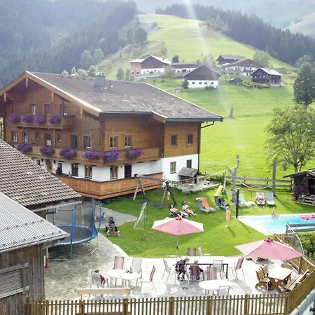 Unterdacheben Farm stay *